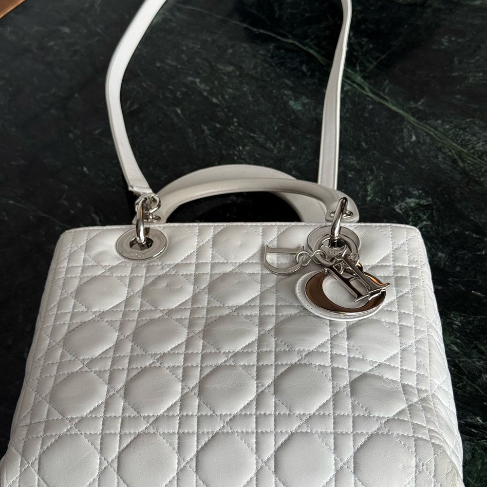 Christian Dior Cannage Lady Dior - Picture 7 of 17
